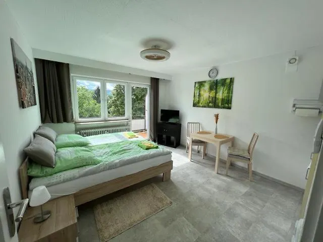 Ruhiges Und Klimatisiertes Apartment 슈투트가르트