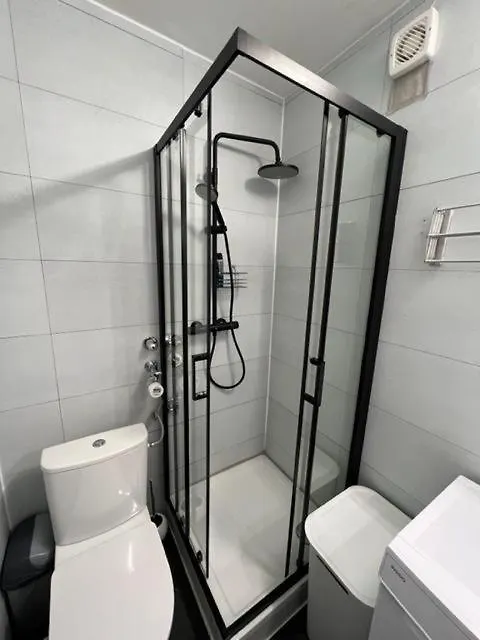 Ruhiges Und Klimatisiertes Apartment 슈투트가르트
